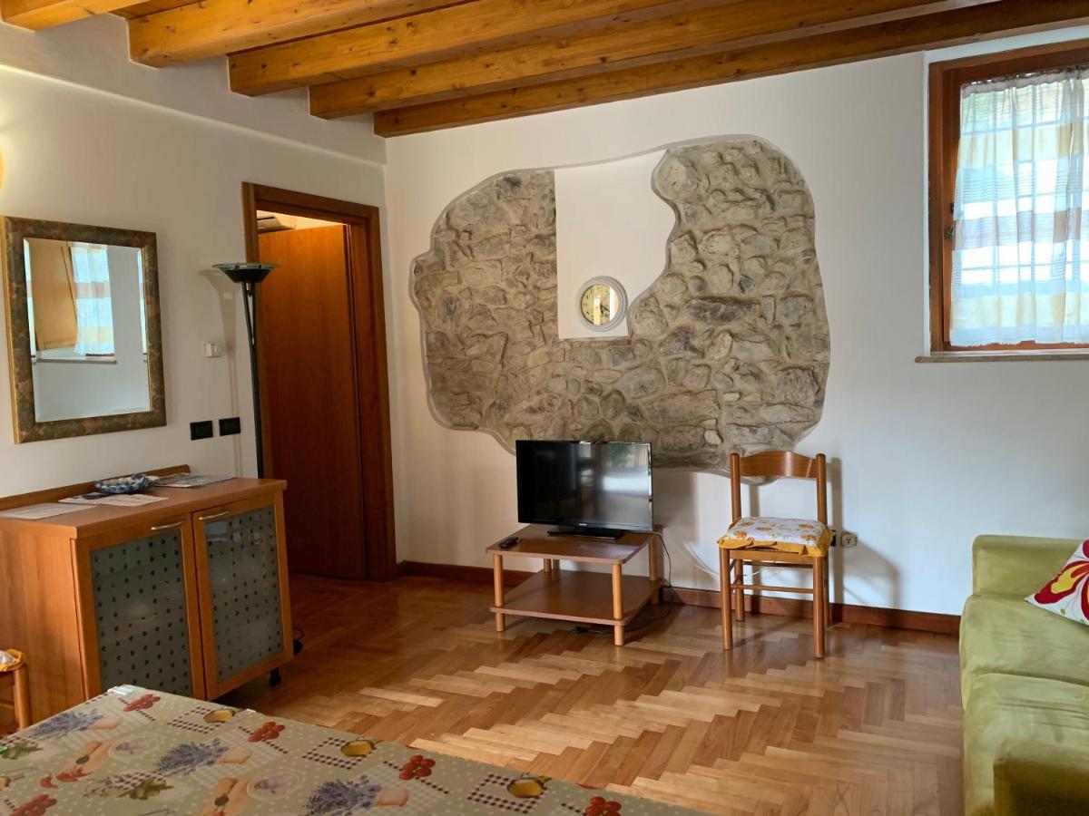Appartamento Mirella House *